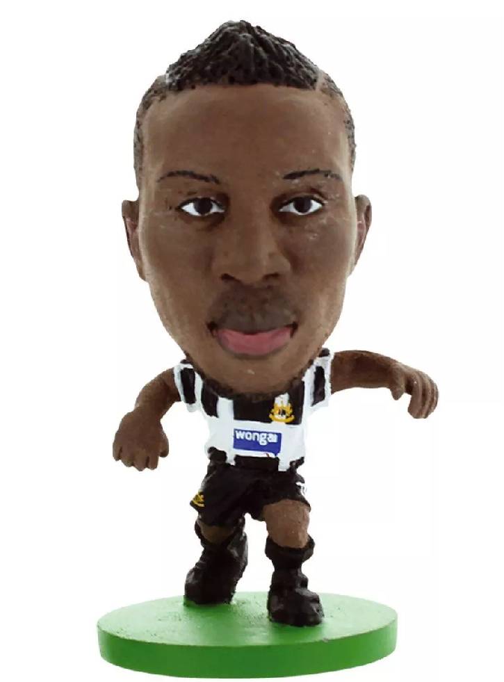 Soccerstarz - Newcastle Mapou Yanga-Mbiwa Home Kit (2015 version) /Figures