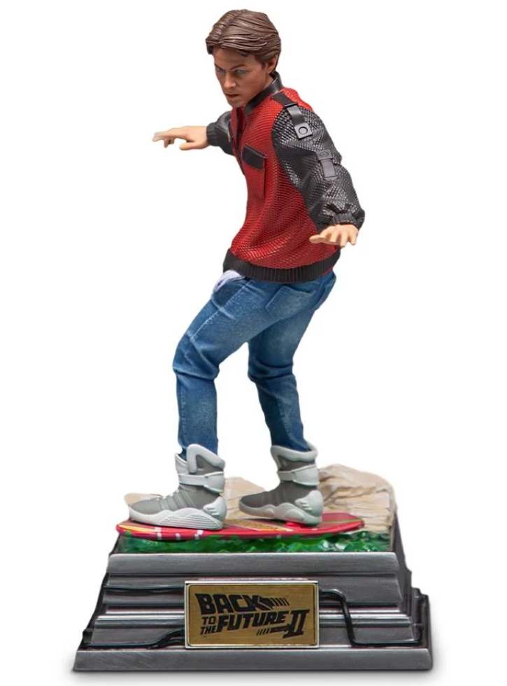 Figurina Back to the Future II Marty McFly on Hoverboard Art Scale 1/10
