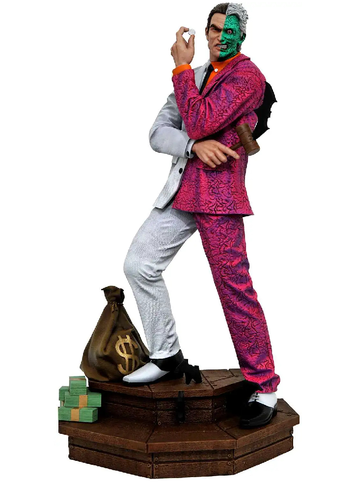 Figurina Diamond DC Gallery Two Face 30cm